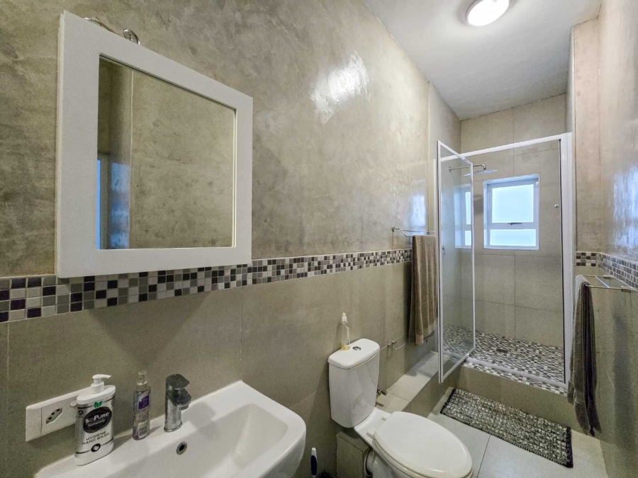 6 Bedroom Property for Sale in Stilbaai Oos Western Cape
